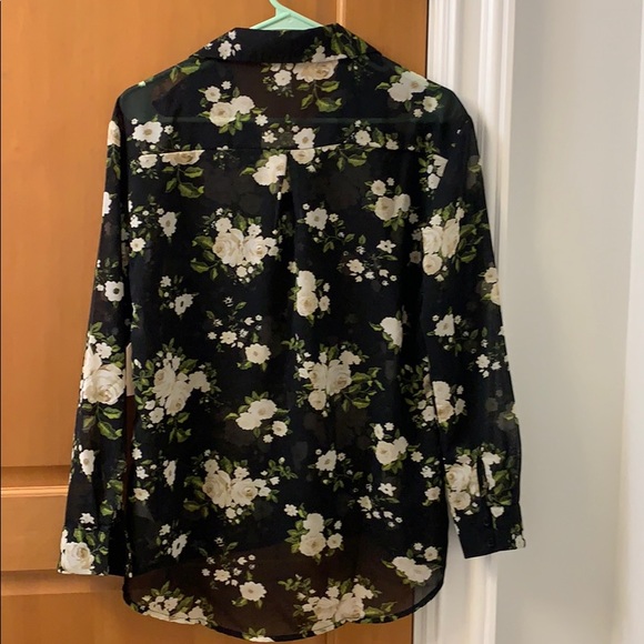 flowered blouse button up - Picture 2 of 2